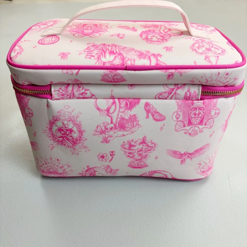 WICKED X Katie Kime Makeup Cosmetic Train Bag NWT HTF Pink Toile Glinda OZ - Picture 2 of 15